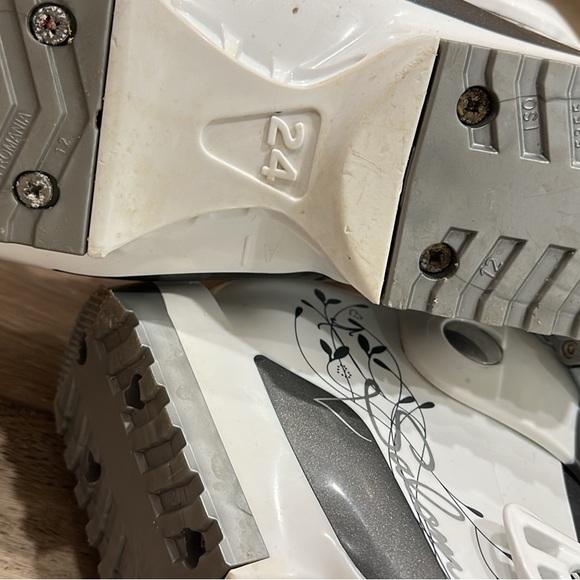 Salomon Ski Boots - Picture 8 of 9